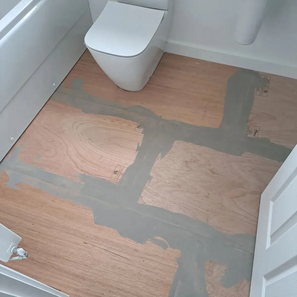 Home transformation with new laminate flooring in Fareham