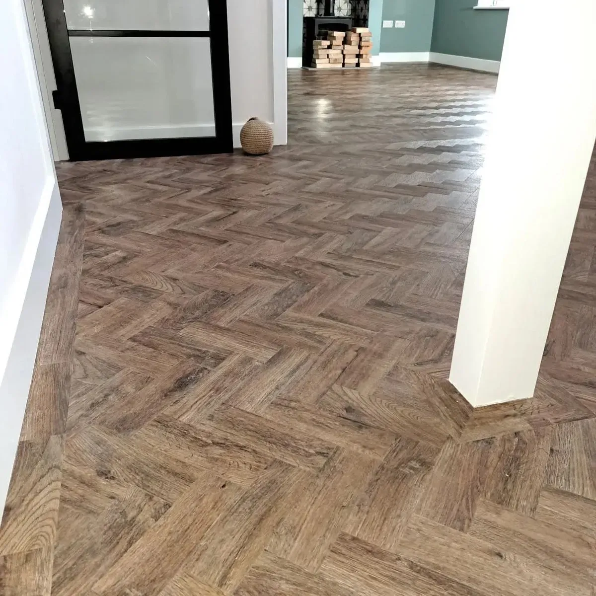 Flooring installation process in Cosham