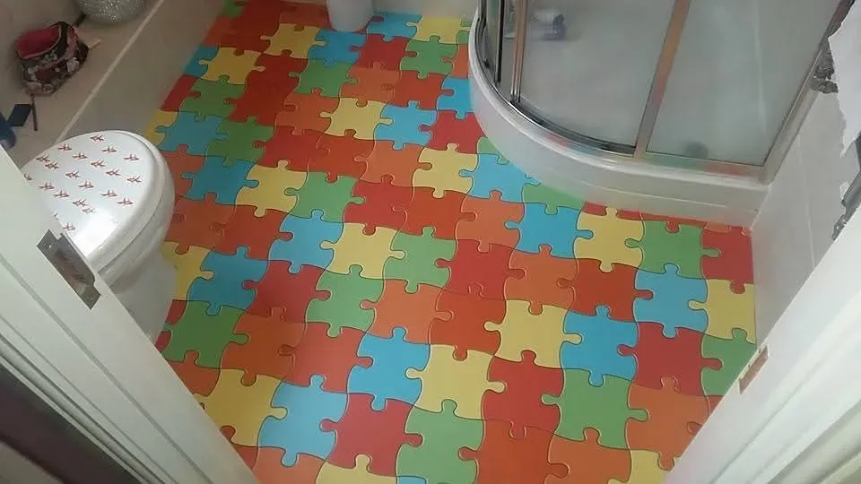 Vinyl flooring supply and installation image background image