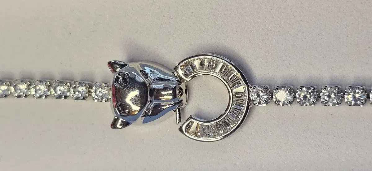 8223996129280-6e0zcgxsu5g9xhzb27vg9f-SILVER-BRACELET-22 thumbnail image