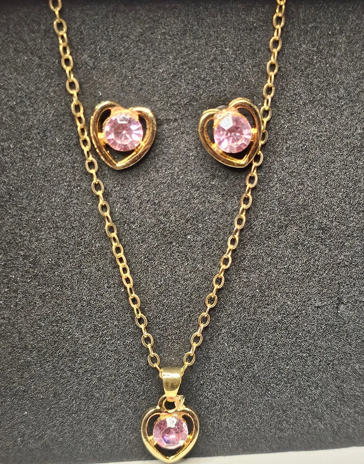 8223996601326-ysm40ez368gcpjqqp6tfnc-HEART-GOLD-SET thumbnail image