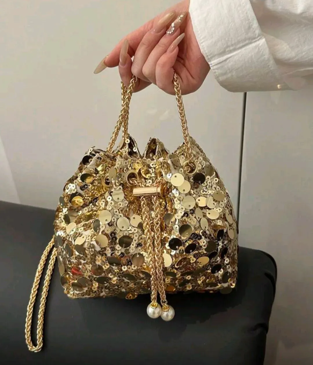 8224061349411-vck84zd4qun24epxsb4y-GOLD-SEQUINED-BAG-2 thumbnail image