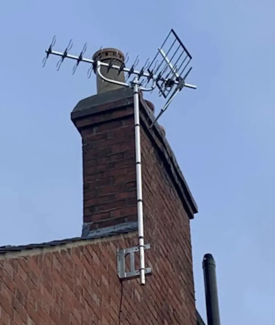 Aerial installation and repair image