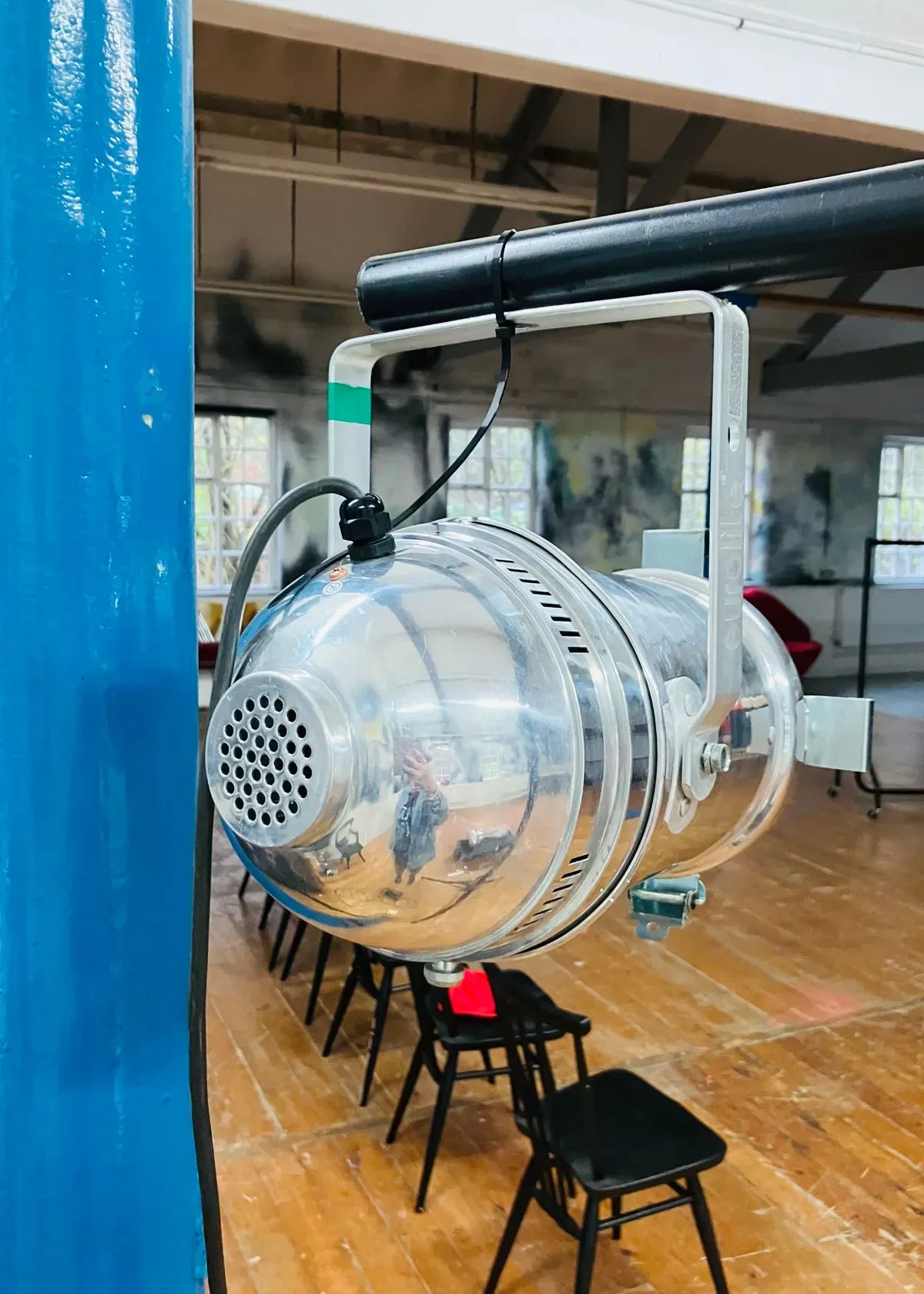 Descriptive text for the image