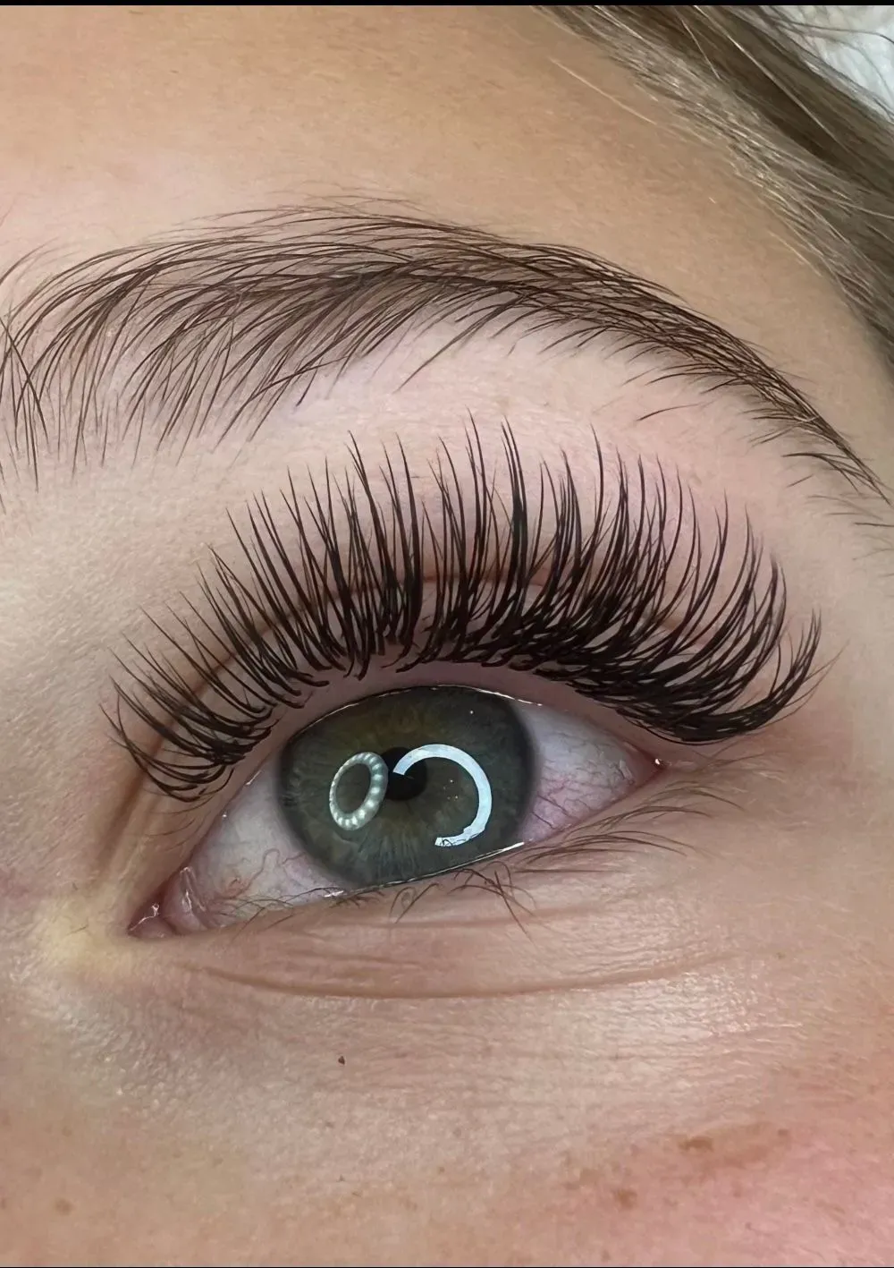 Eyebrow Shaping image