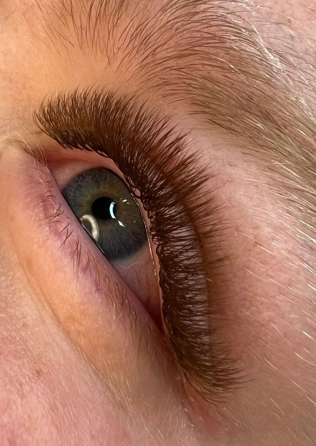 Eyelash Lift and Curl image background image