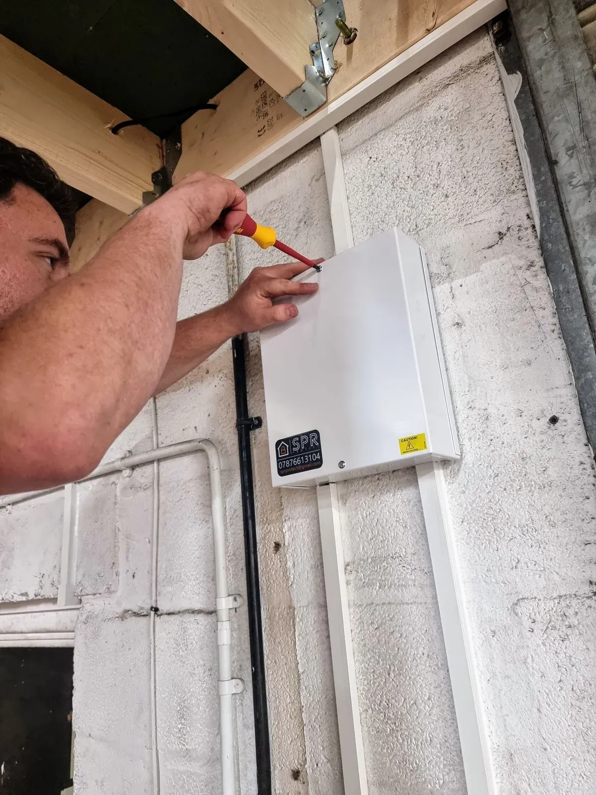 Another grade 3 alarm system being maintained