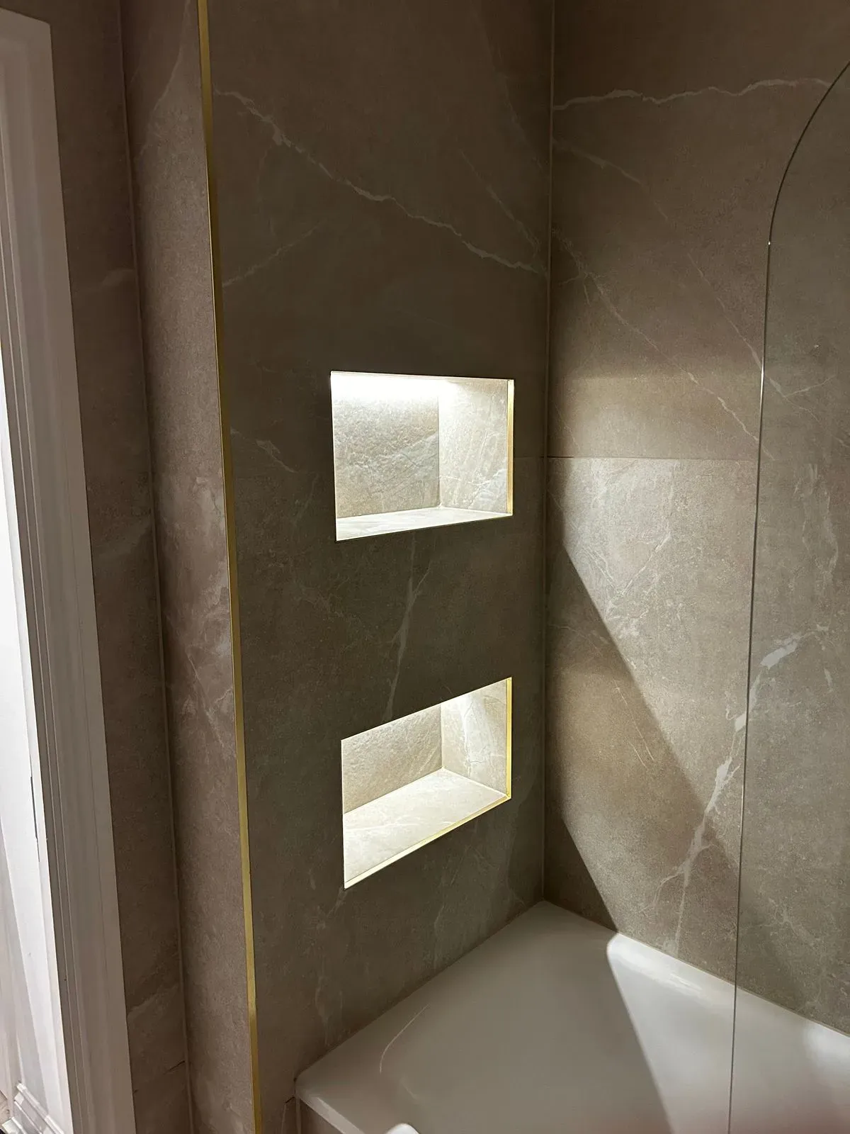 Bathroom remodel and renovation image