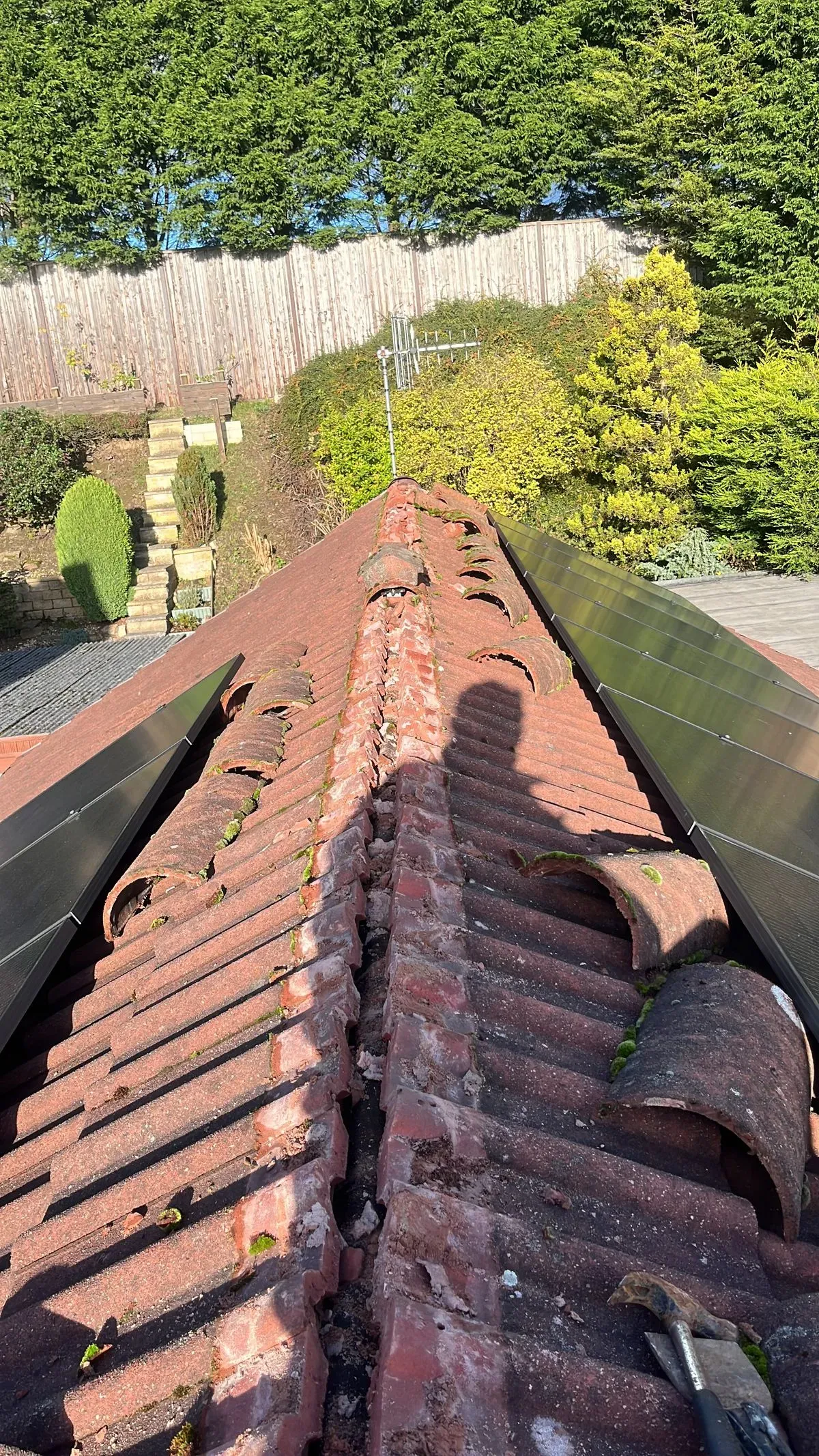 Roof replacement image background image