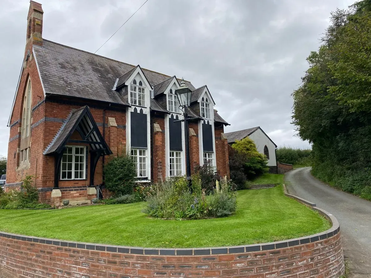 Descriptive text for the image