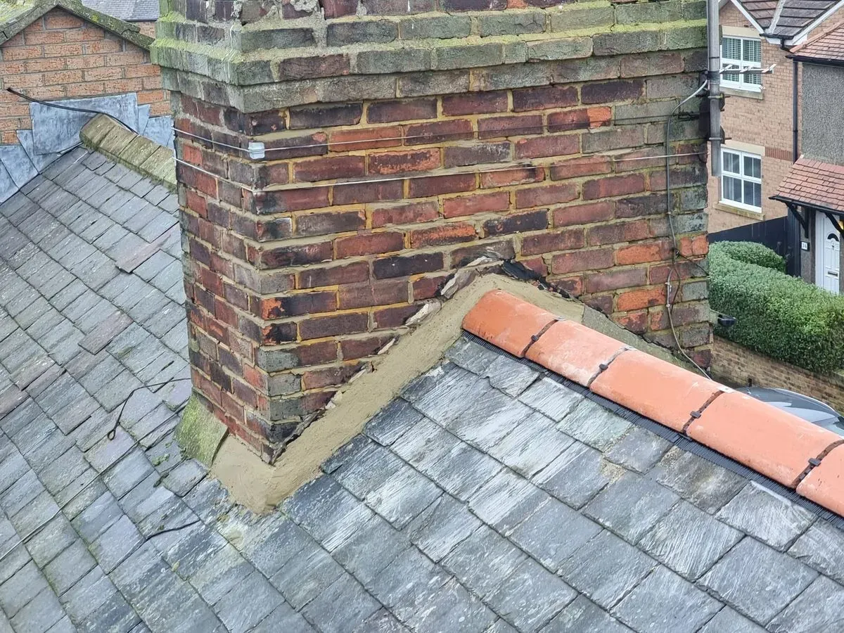 Emergency roofing services image background image