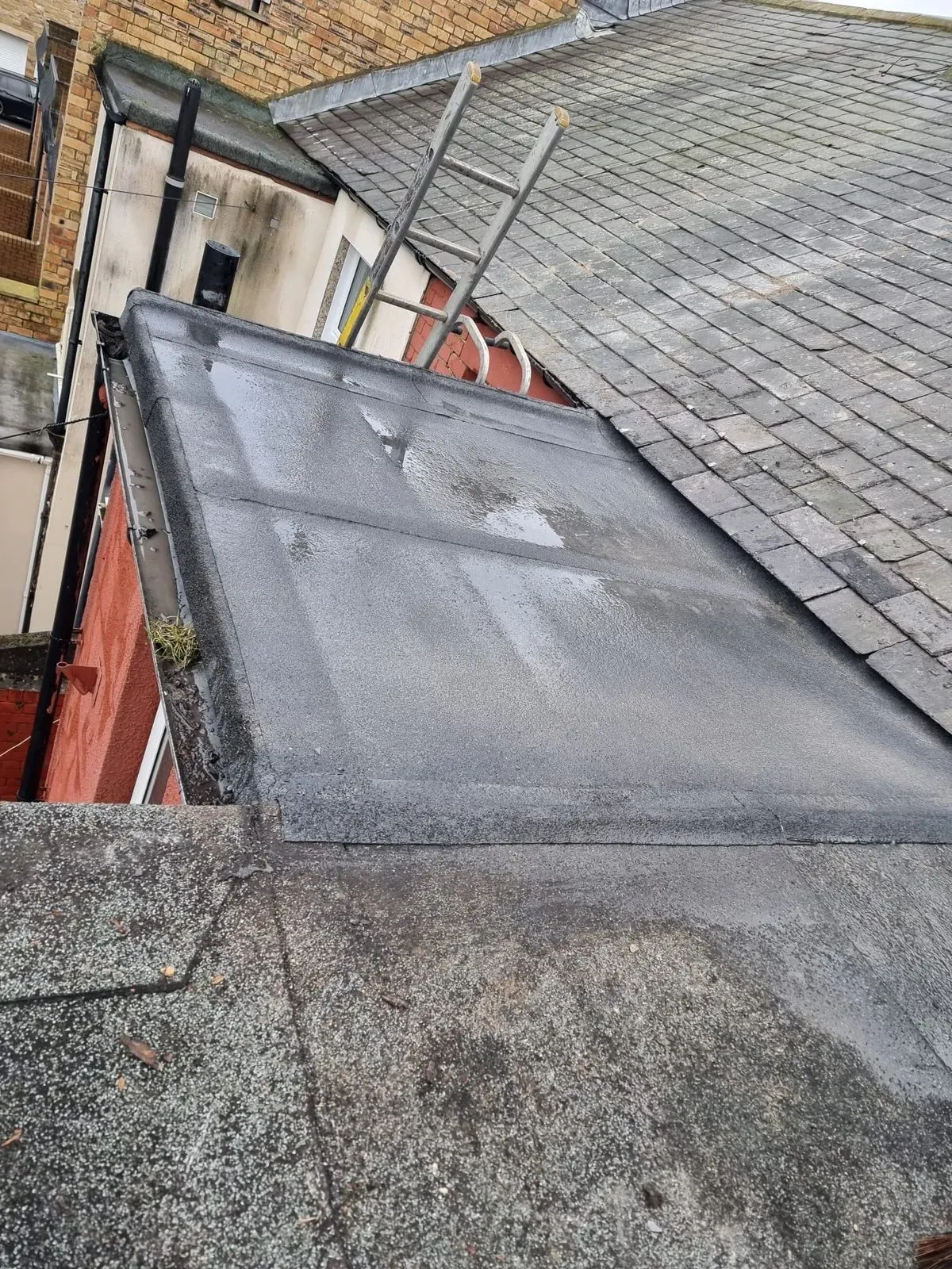 Roof inspection image background image