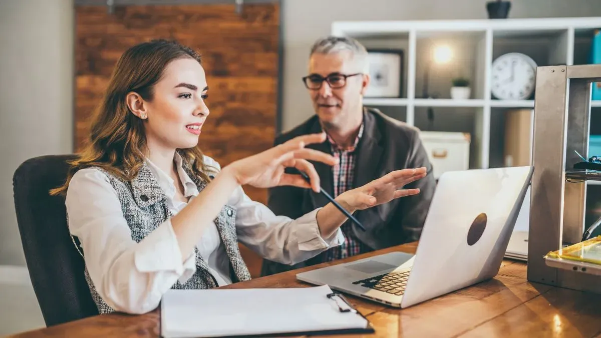 Business mentor discussing strategies in Stirling