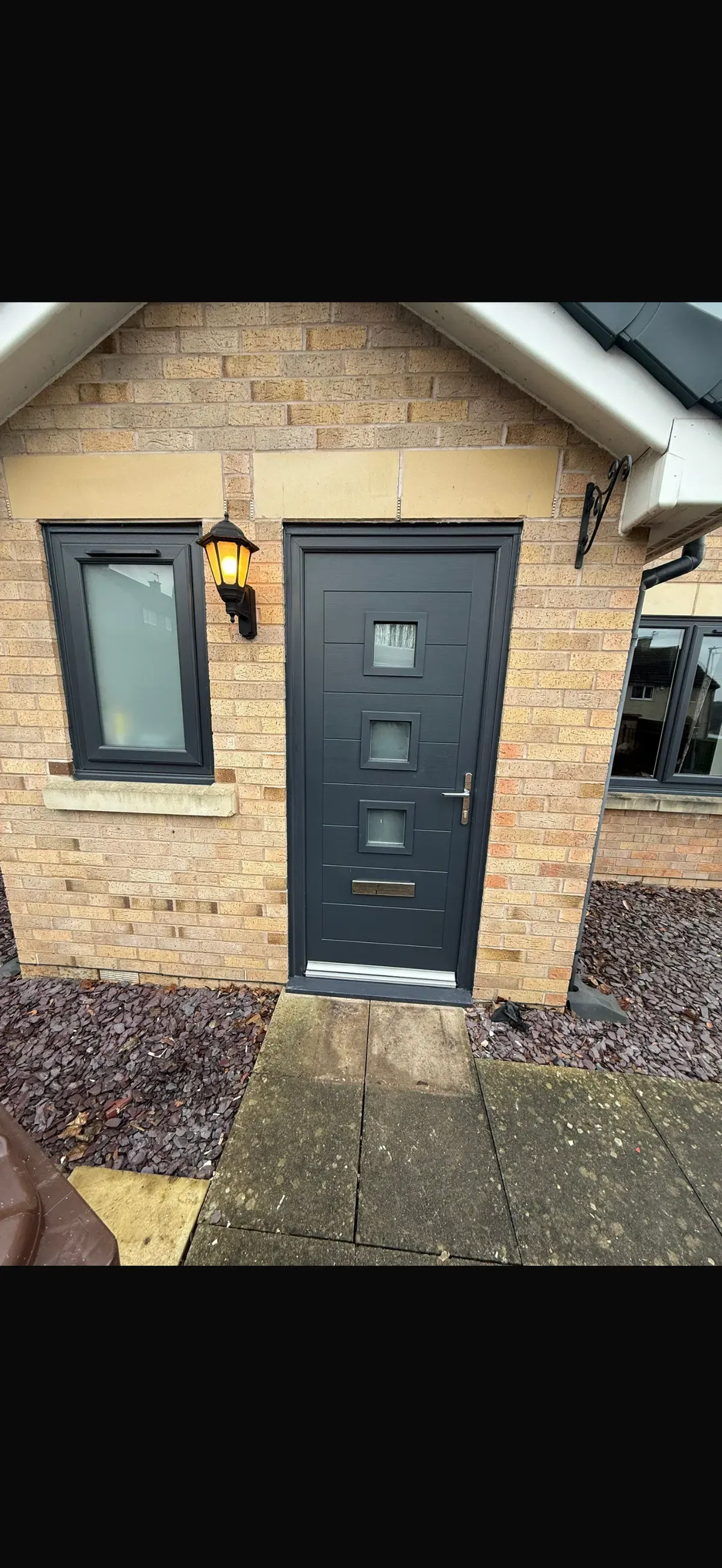 Door installation image background image