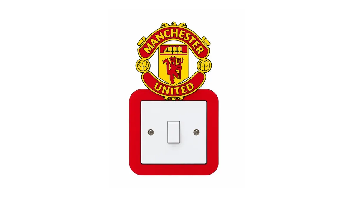 8210524853672-dhx5euyqbyfqcrqbpf335g-Manchester-United-Light-Switch-Cover-Handmade-Wooden-Kids-Bedroom-Wall-Decor--3- thumbnail image