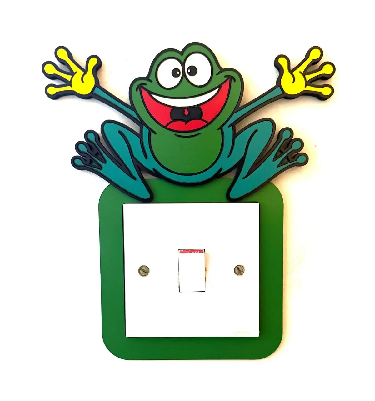 8216840415810-4f20bj5vgdozobrn3jzv2e-Light-Switch-Frame-Frog-Handmade-Wooden thumbnail image