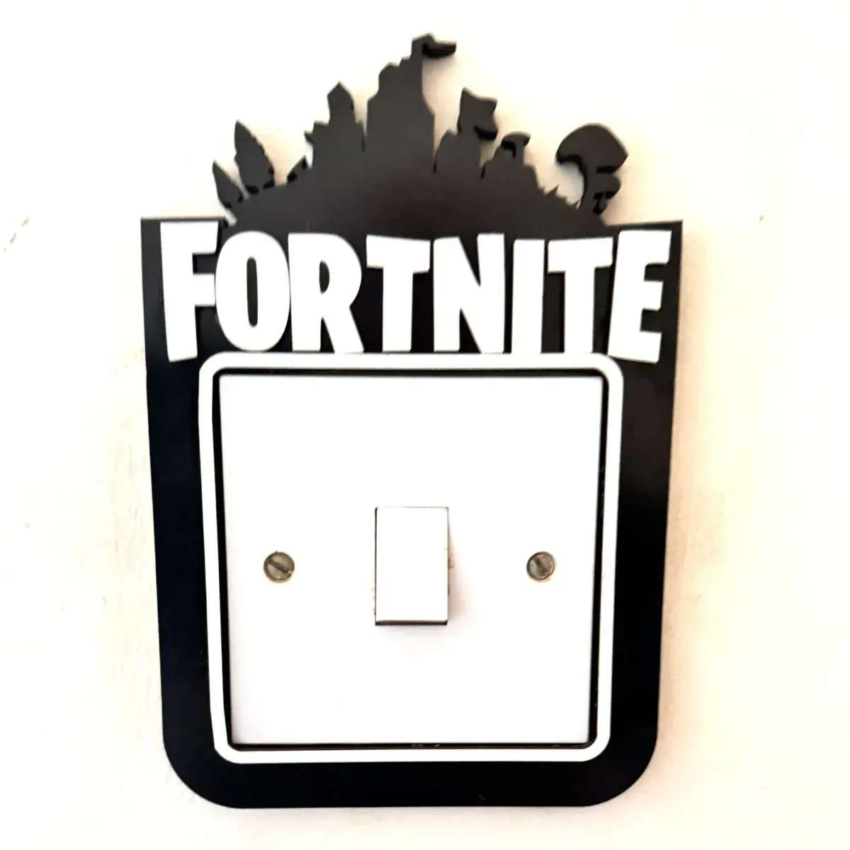8217340714109-sm6e9663ismr10clgonfy-Light-Switch-Frame---Fortnite-2 thumbnail image