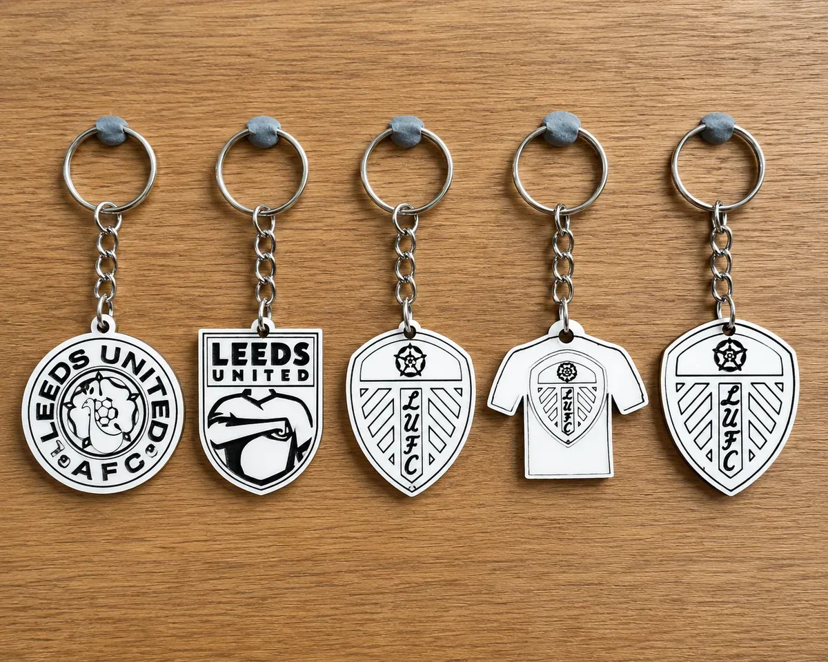 Leeds Inspired Wooden Keyring Handmade Engraved Football Fan Gift Keychain (50mm) thumbnail
