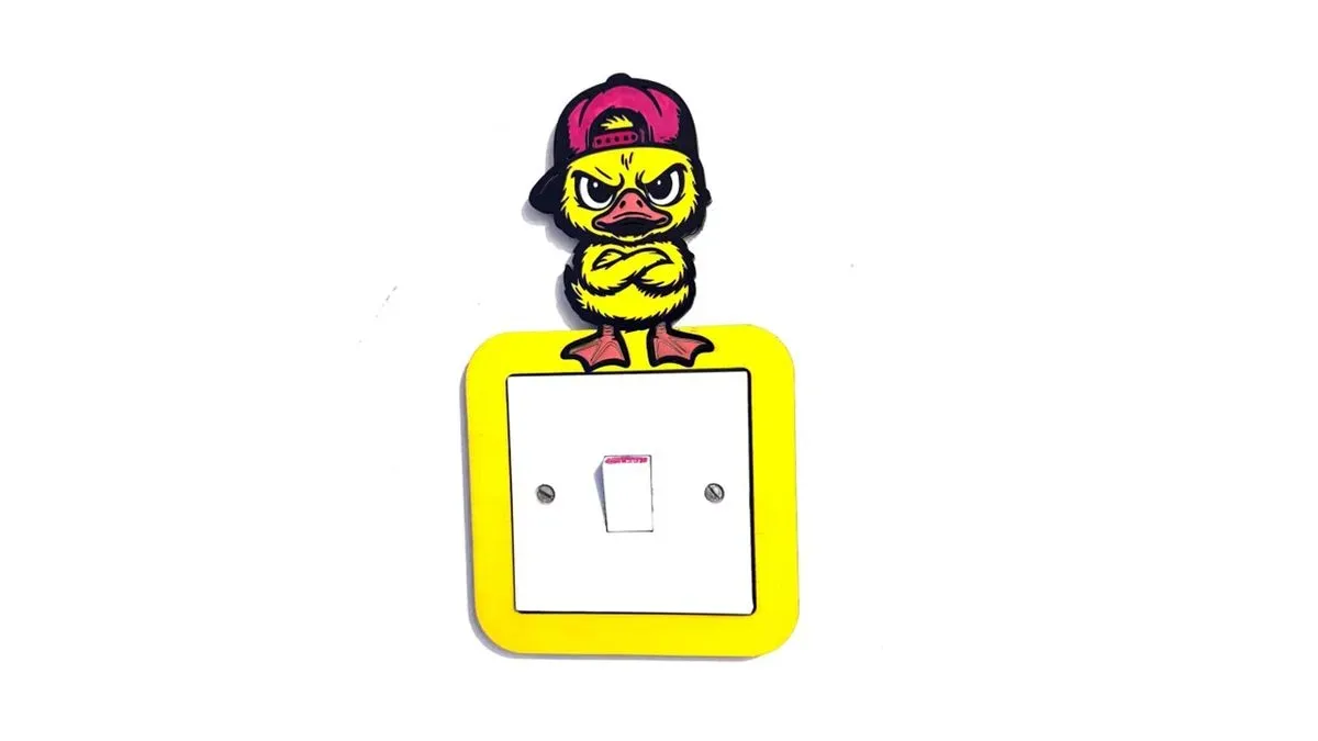 8223218188995-hpvbtc87nr63e73wlifvm-Light-Switch-Frame---Angry-Duck---small thumbnail image