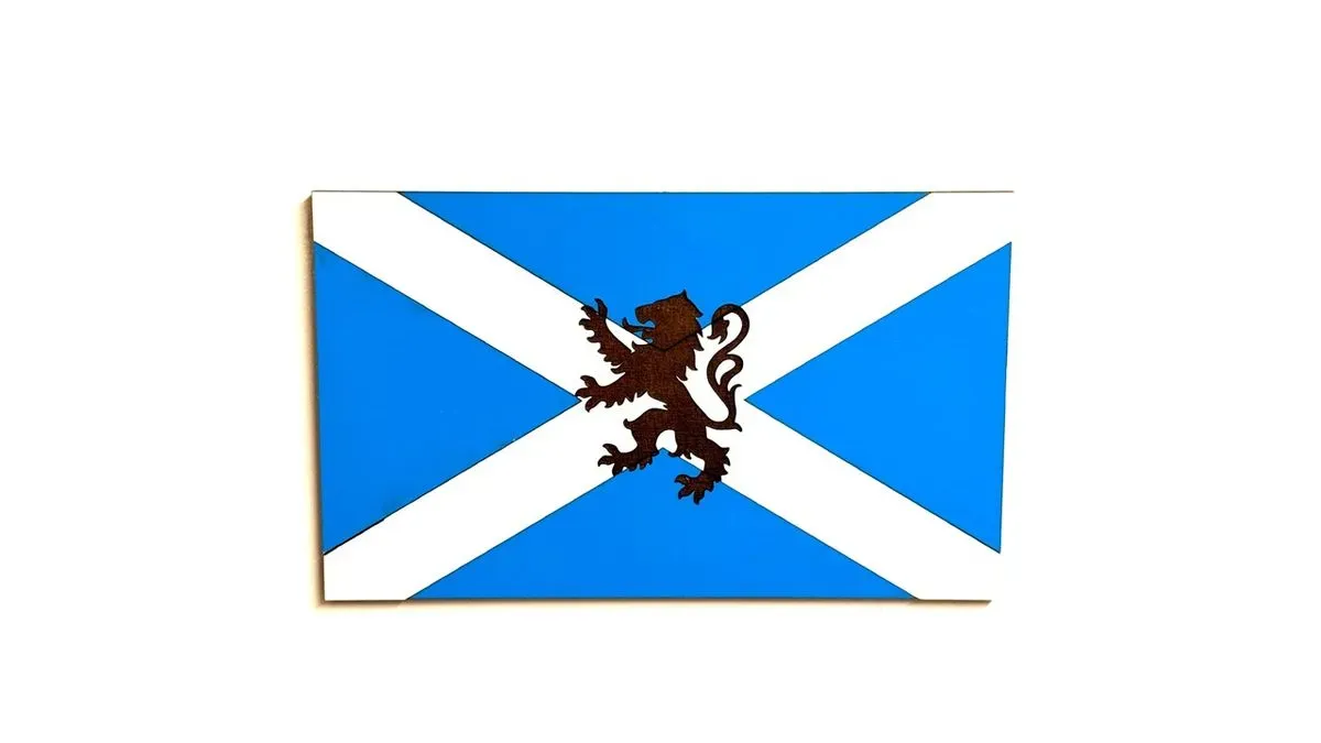 Scotland Flag Badge 1 - small thumbnail image