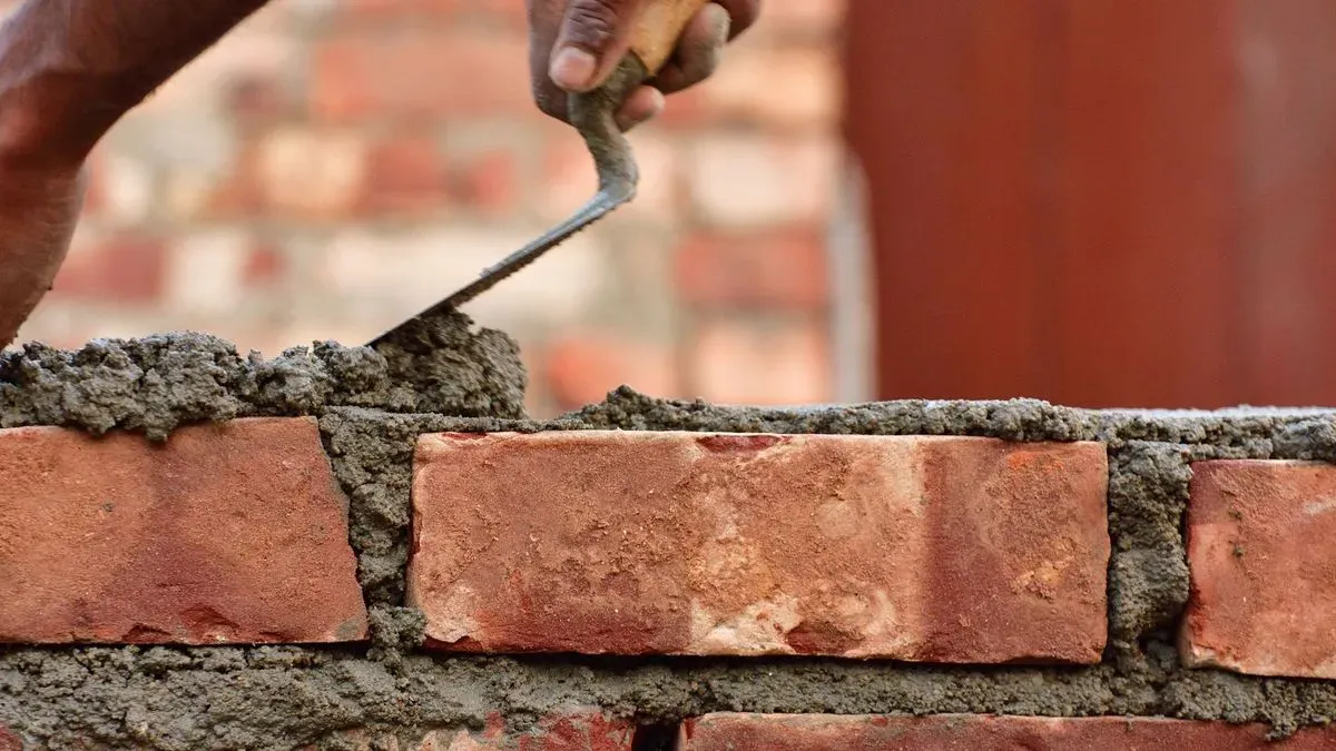 Local Washington chimney with freshly pointed brickwork