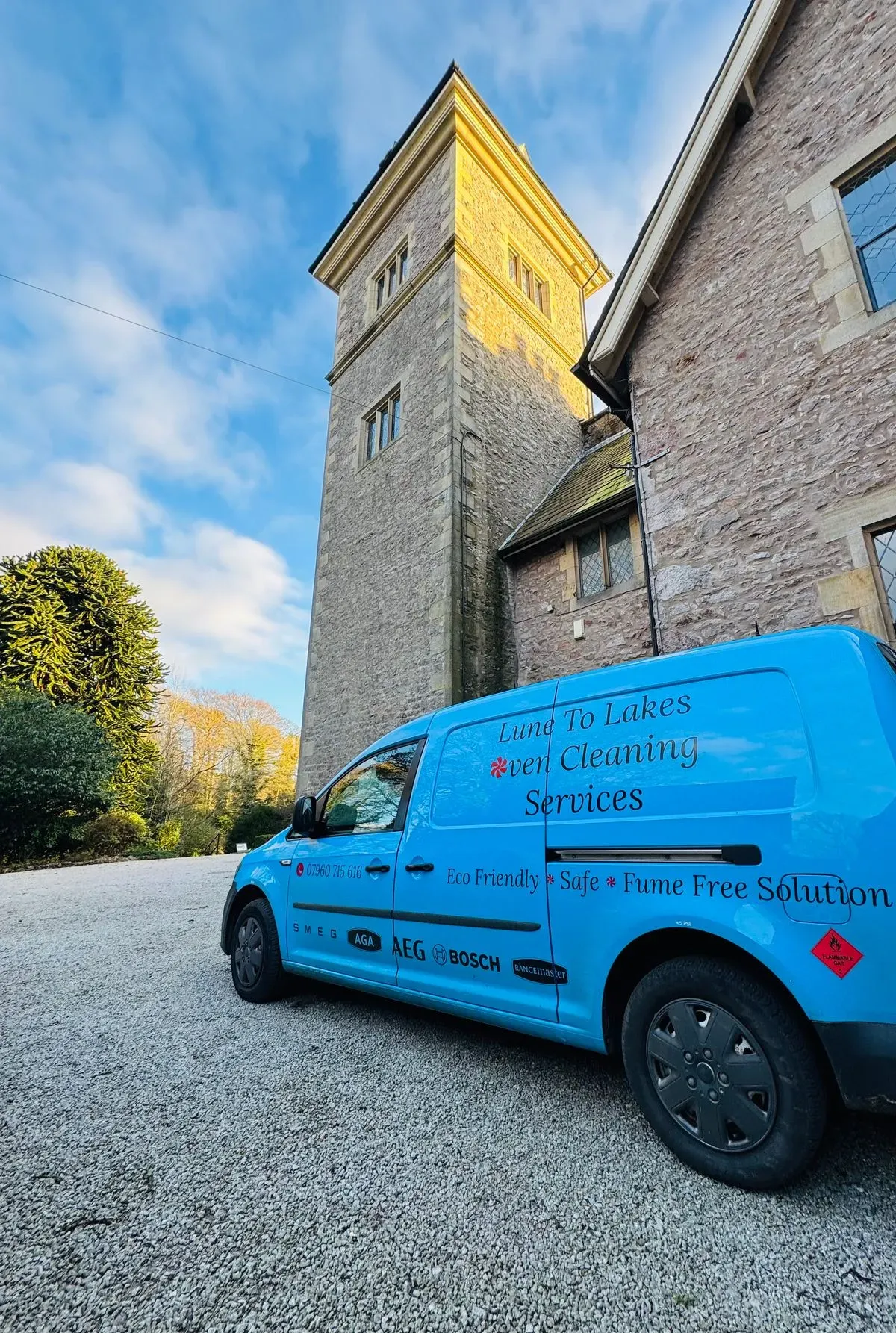 Lune to Lakes Oven Cleaning Services  logo