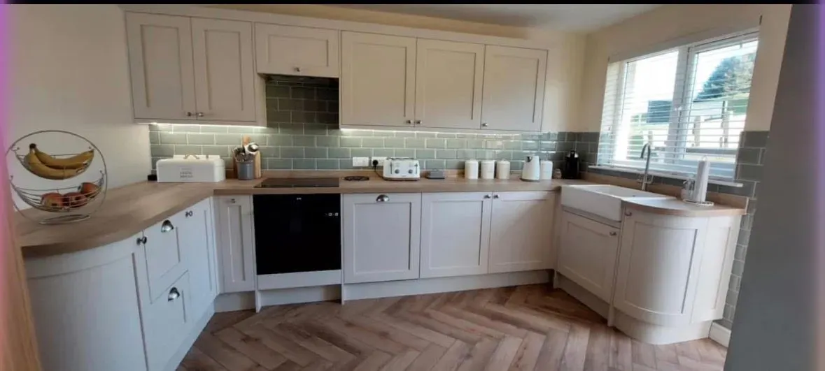 Fitted Kitchens image background image