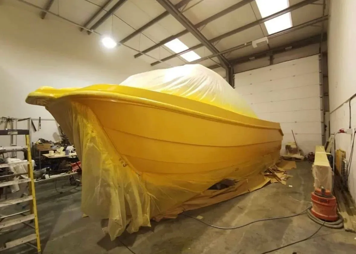 Boat restoration services image background image