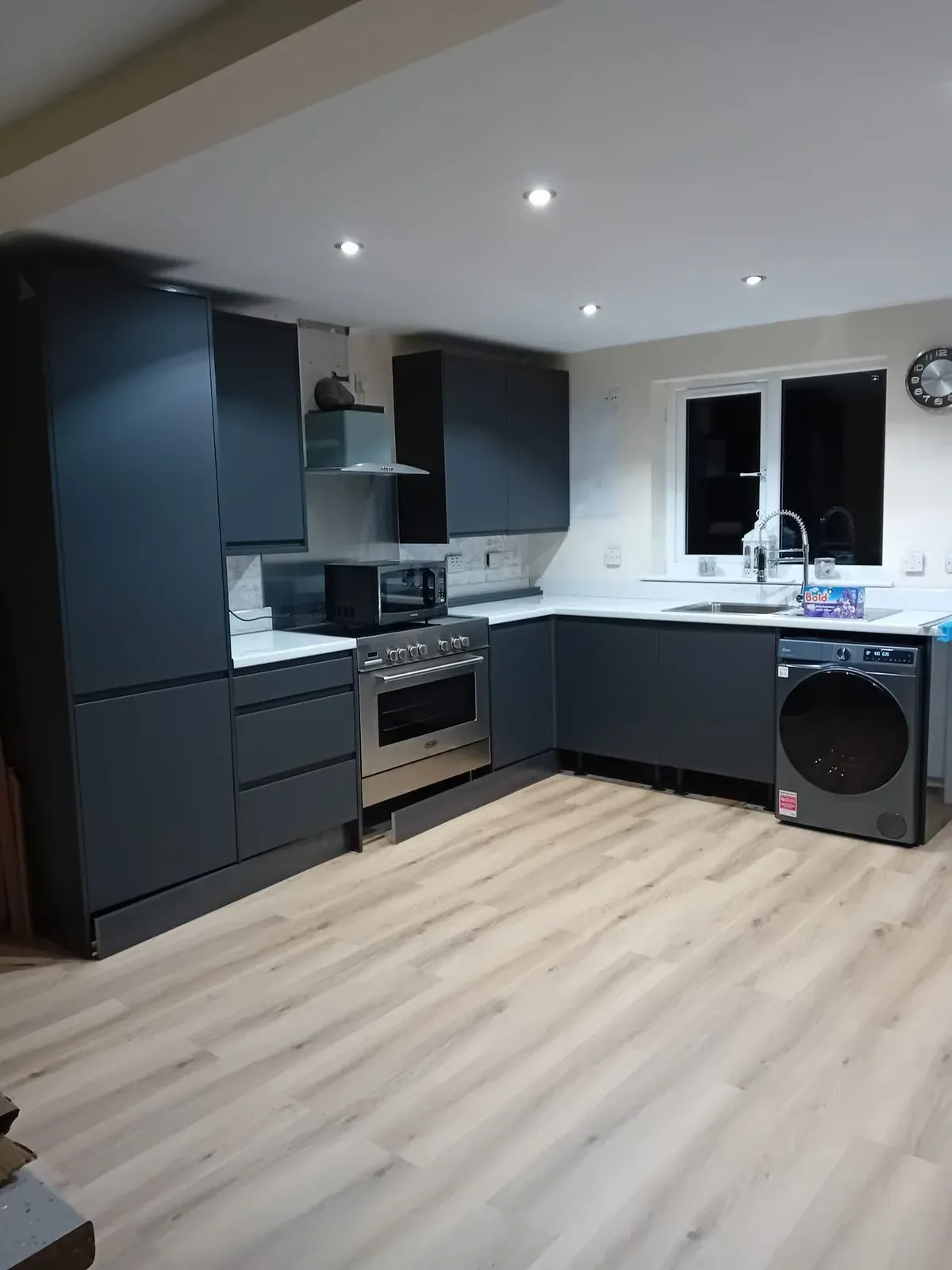 Fully fitted kitchens and bathrooms  background image