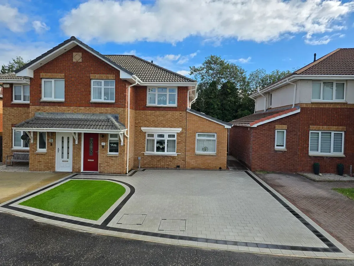 Block paving installation image background image