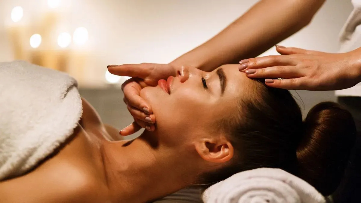 Before and after skin transformation through massage in Trouton
