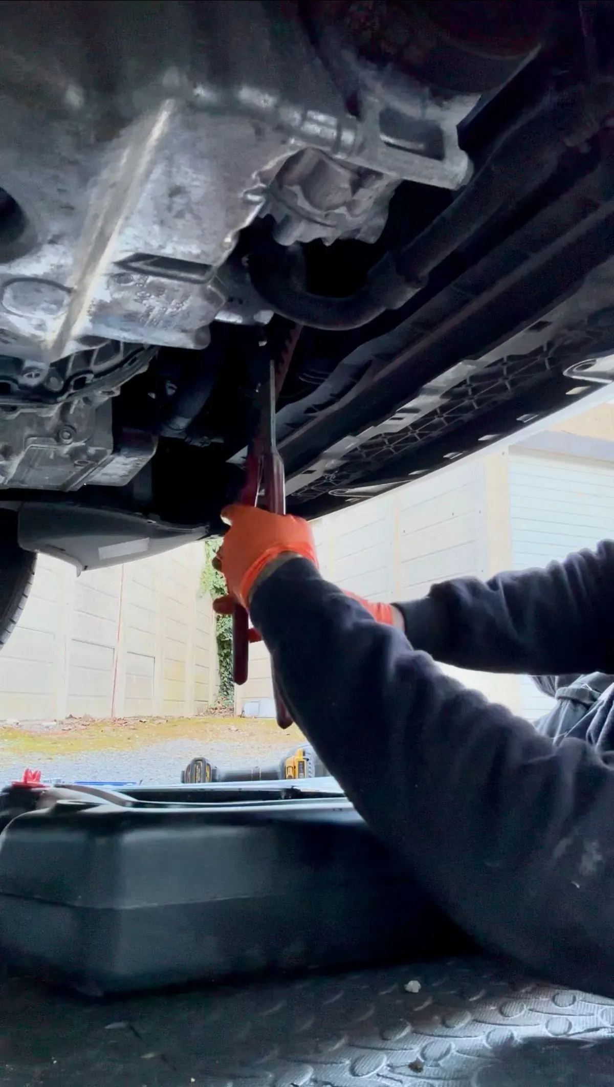 Mobile car servicing image background image