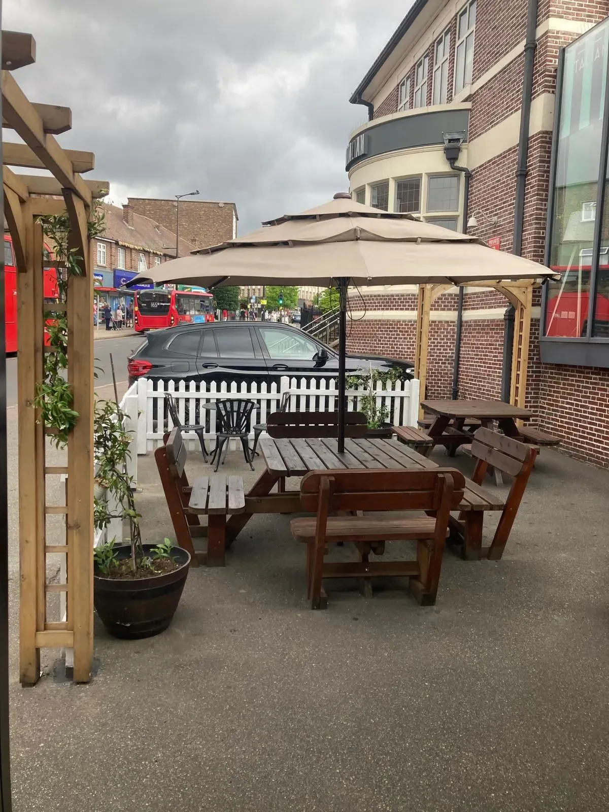 Descriptive text for the image