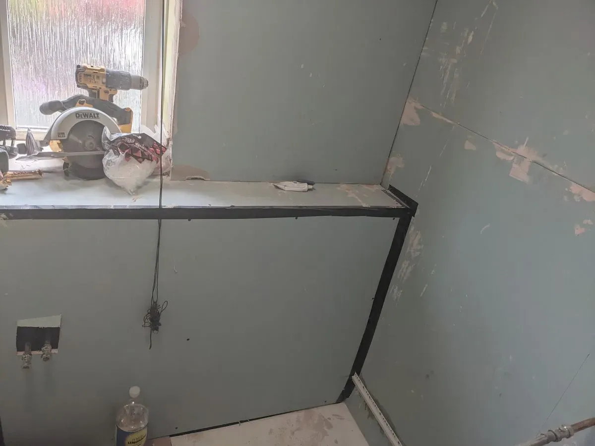 Bathroom repairs image background image