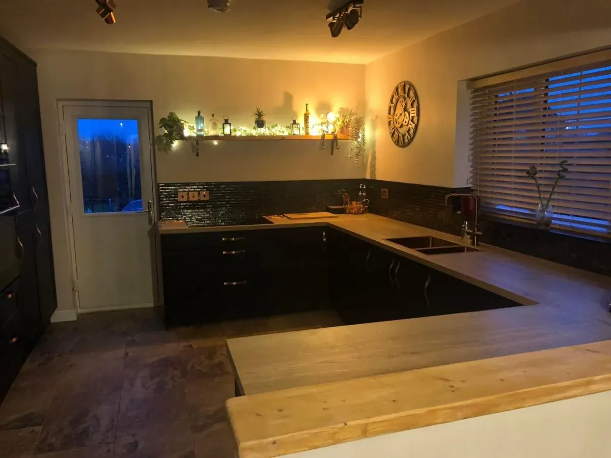 Descriptive text for the image