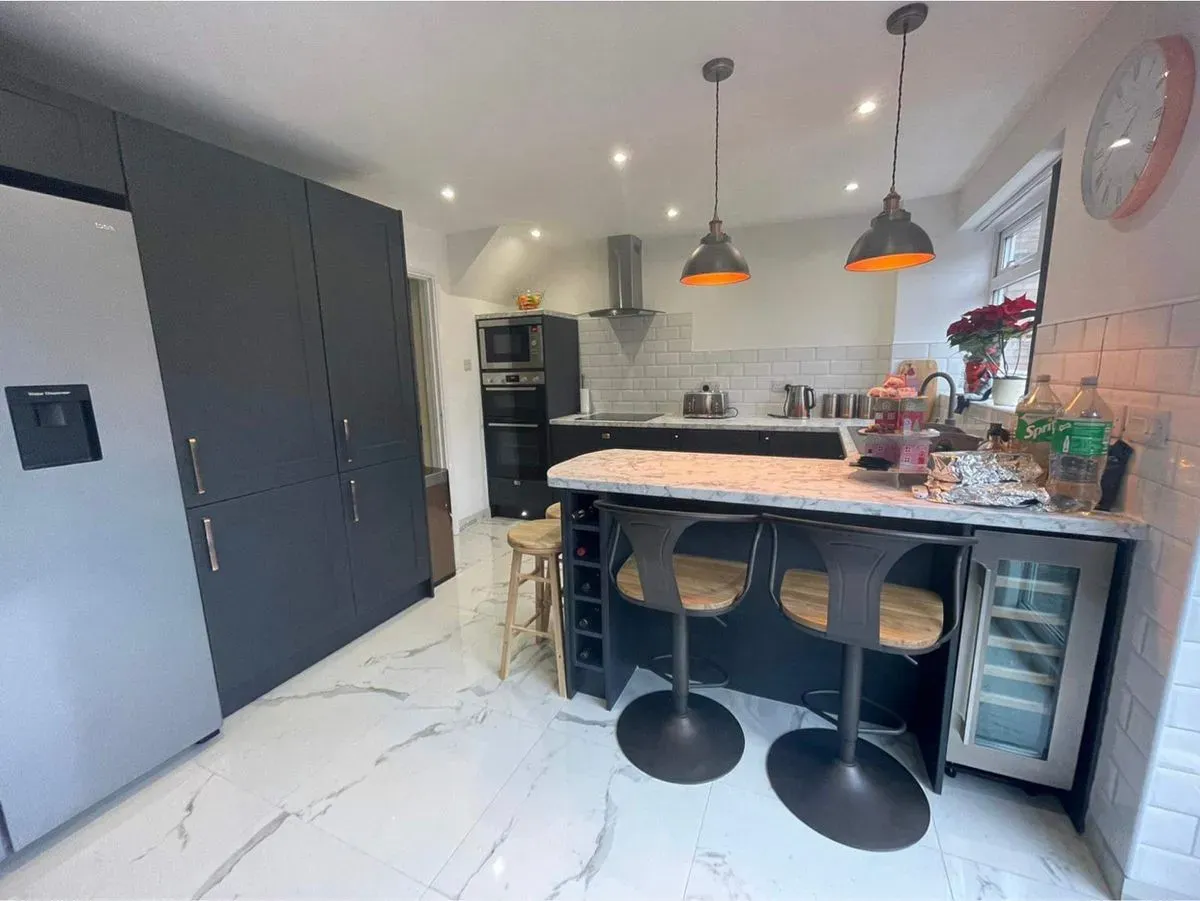 Flooring installation (tiles, hardwood, laminate) image background image