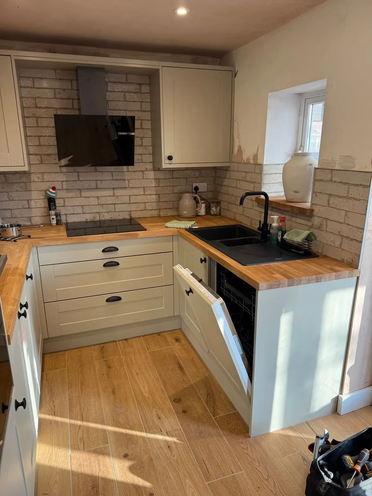 Descriptive text for the image