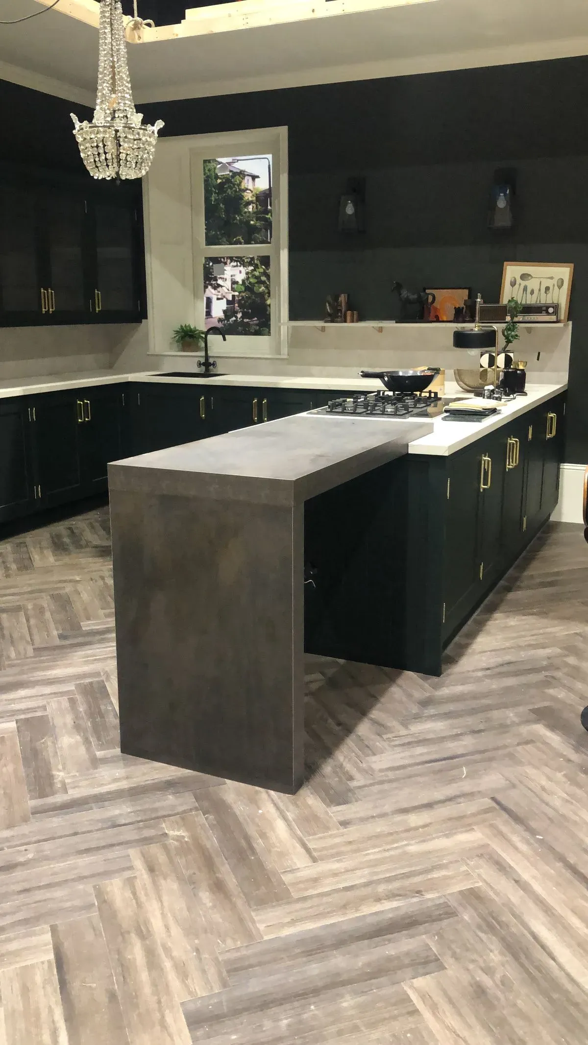 Descriptive text for the image