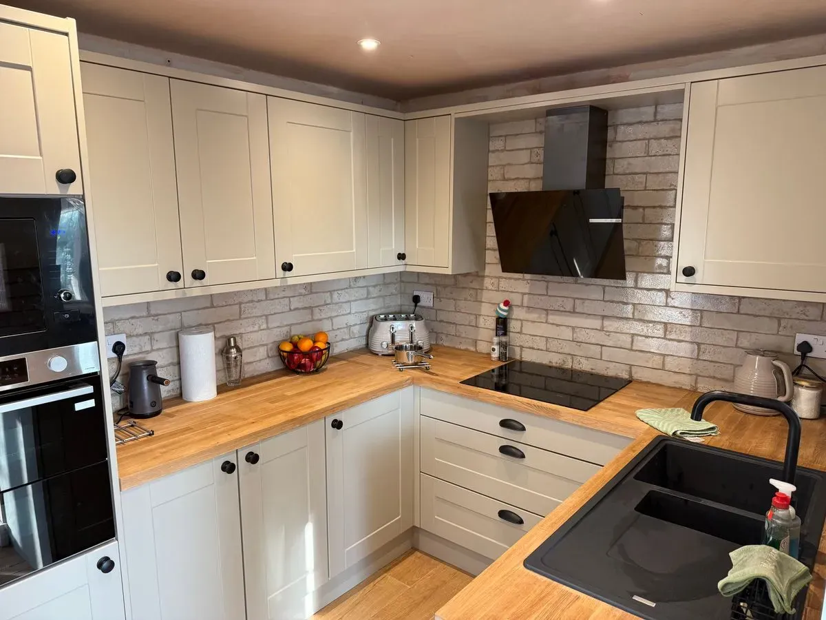 Descriptive text for the image