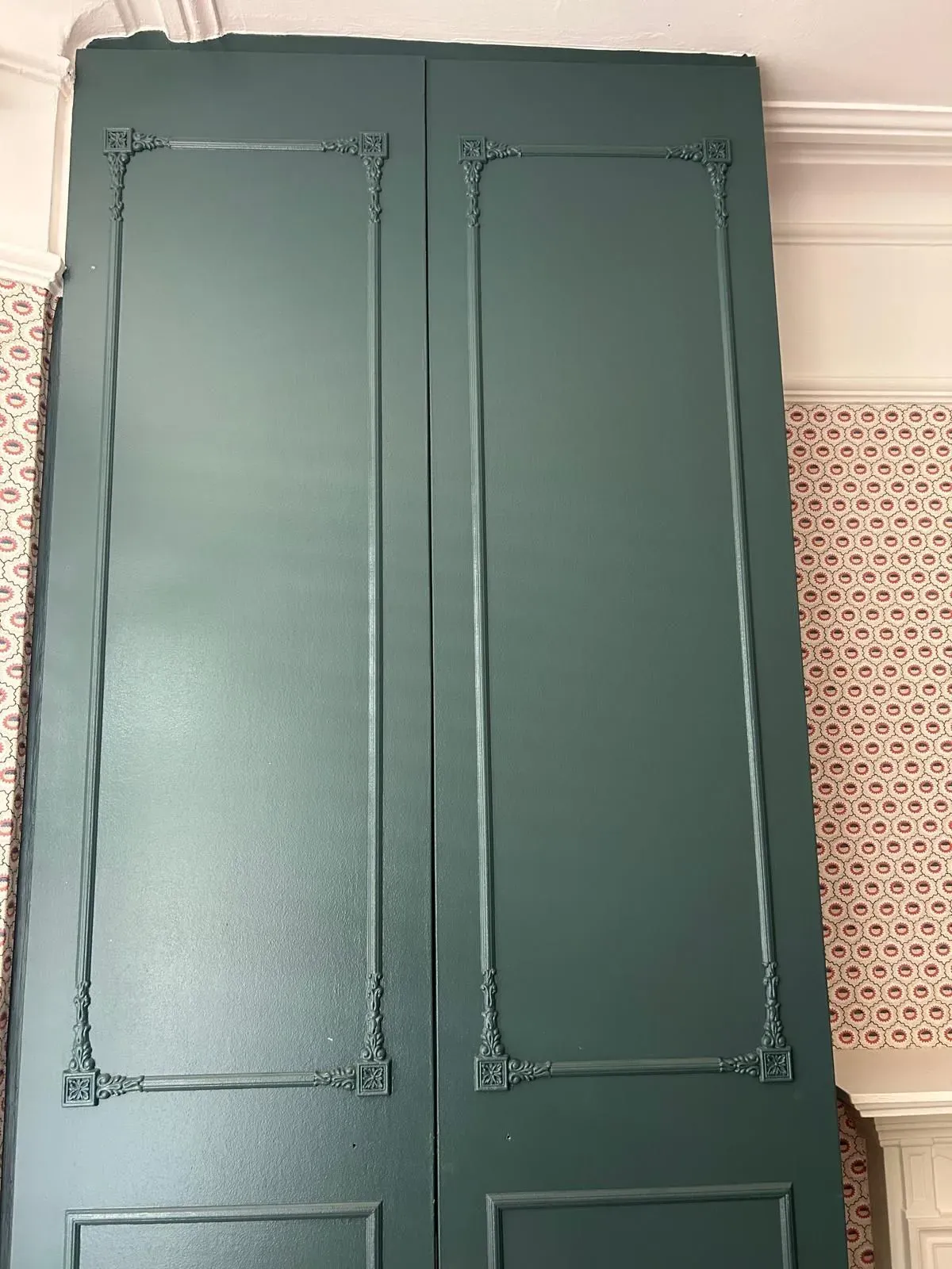 Cabinet Painting image background image