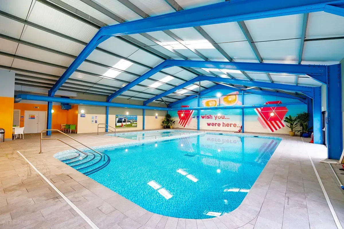 swimming lessons in new romley for beginners at local swim school