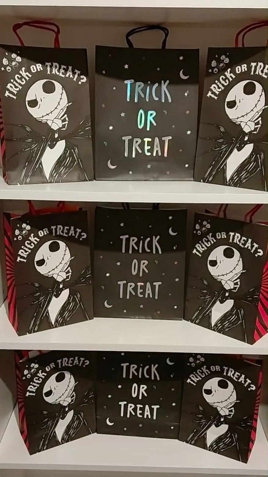 8212389961086-k1y6sx0ri4a4fbq5c7yuyh-halloween-mystery-bags-2 thumbnail image