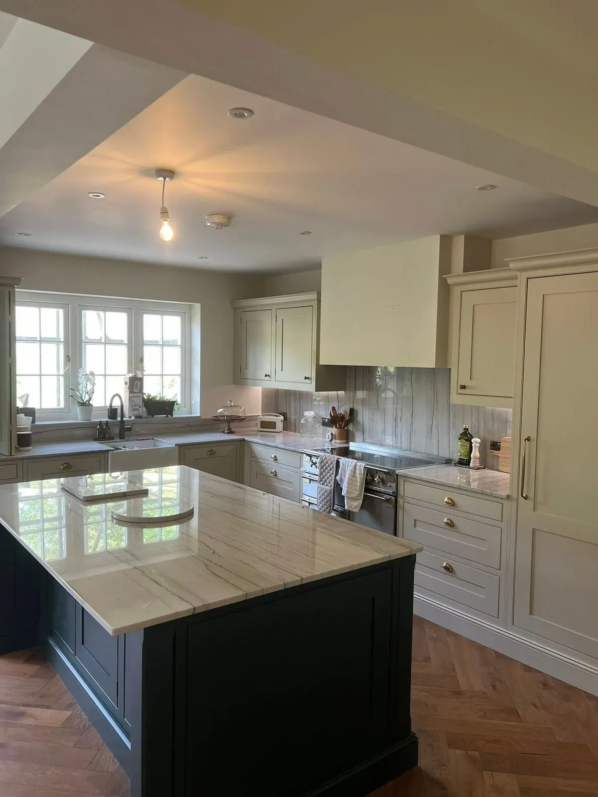 Kitchens image background image