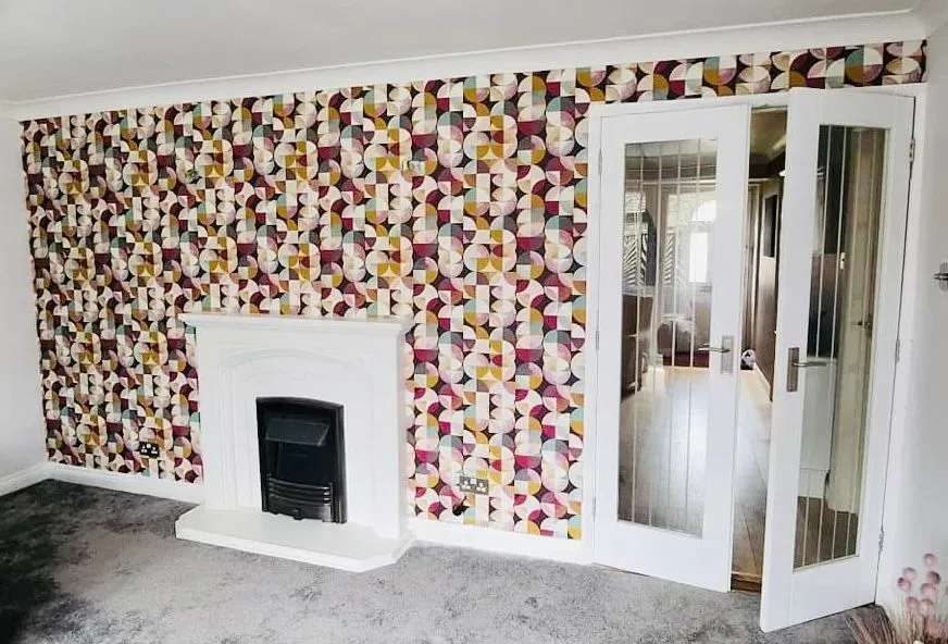 Wallpapering image