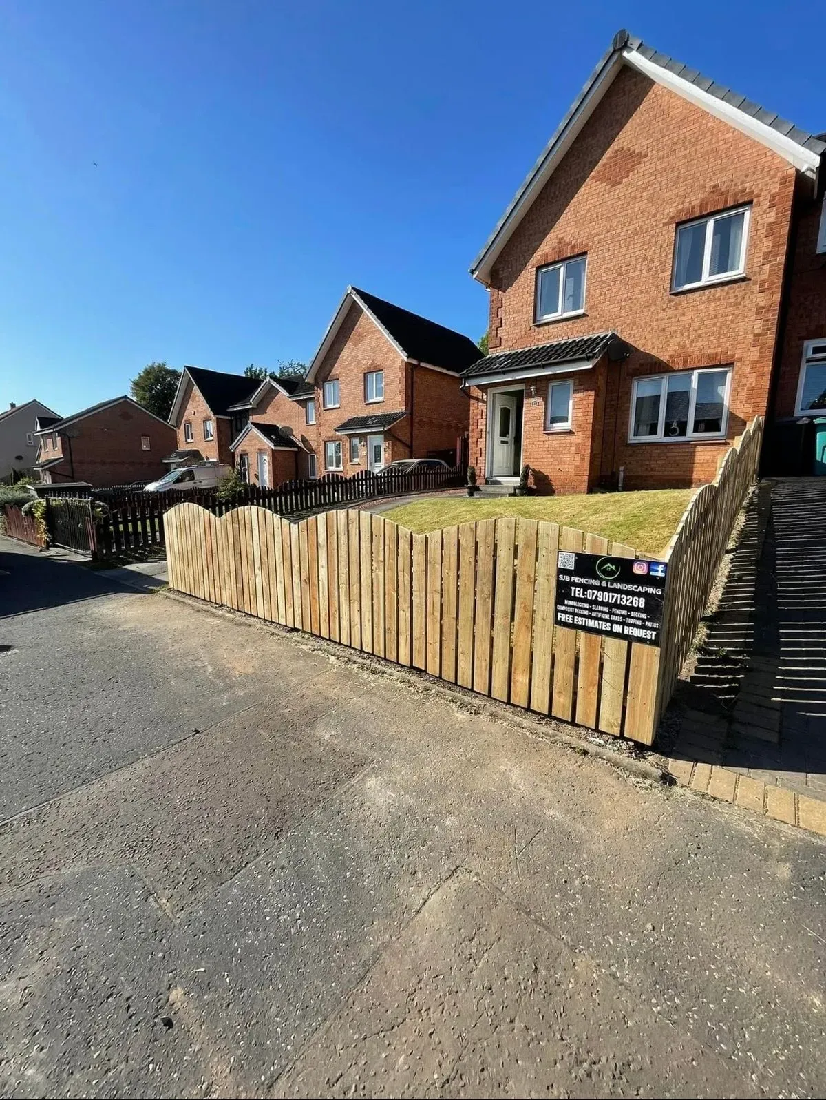 Decking, Fencing, Slabbing, Monoblocking, Full Garden Renovation, Indian Sandstone, Brickwork, Kerbing, Artificial Grass, Steps image background image
