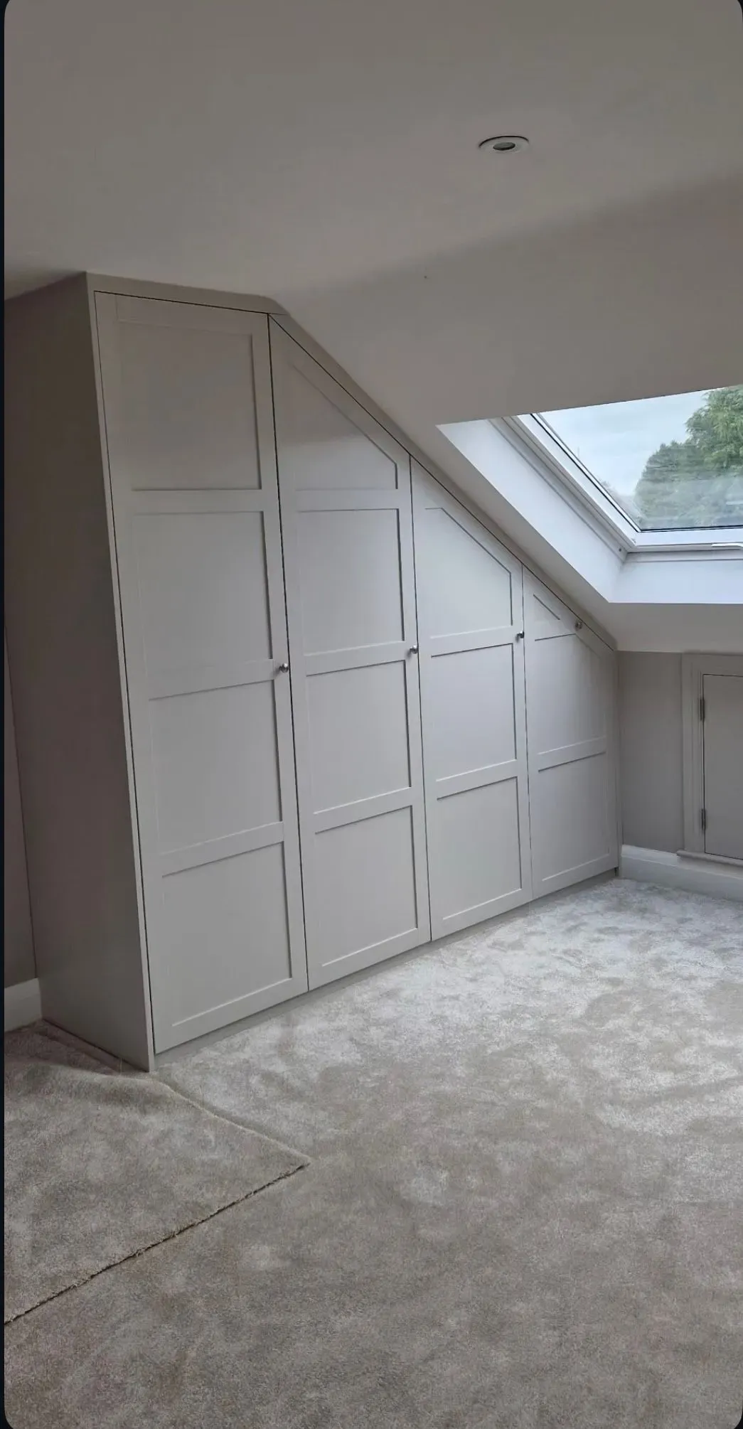 Fitted wardrobes image background image