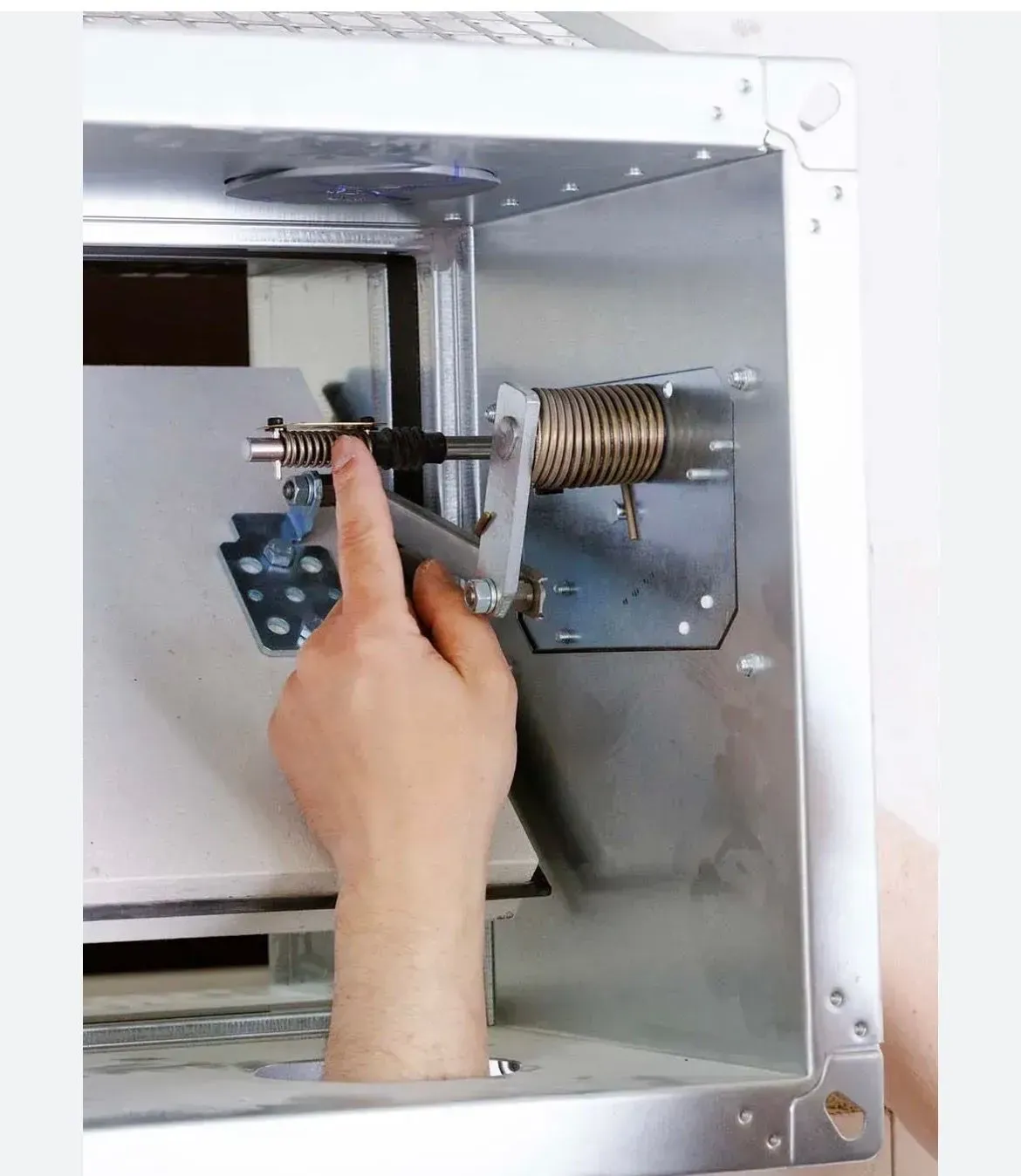 Fire damper testing and maintenance image background image