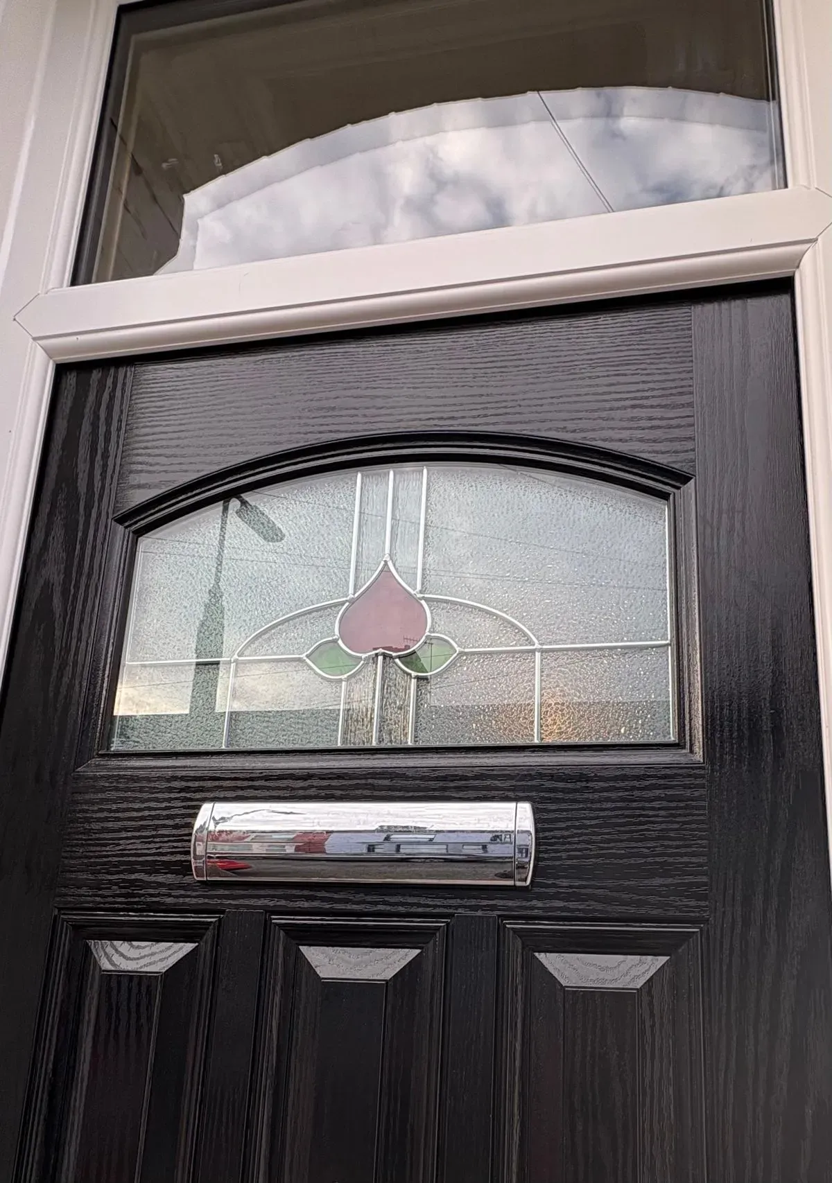 Before and after of front door replacement in Fordham
