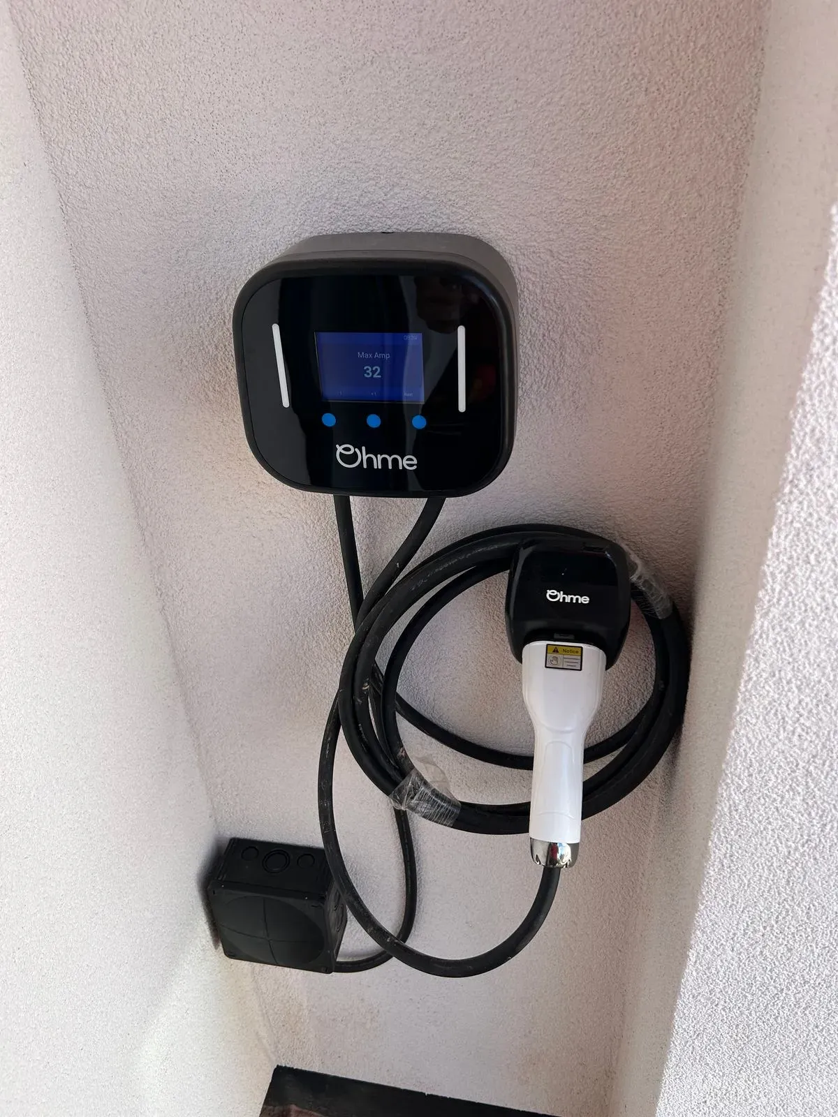 EV charger Installations image background image