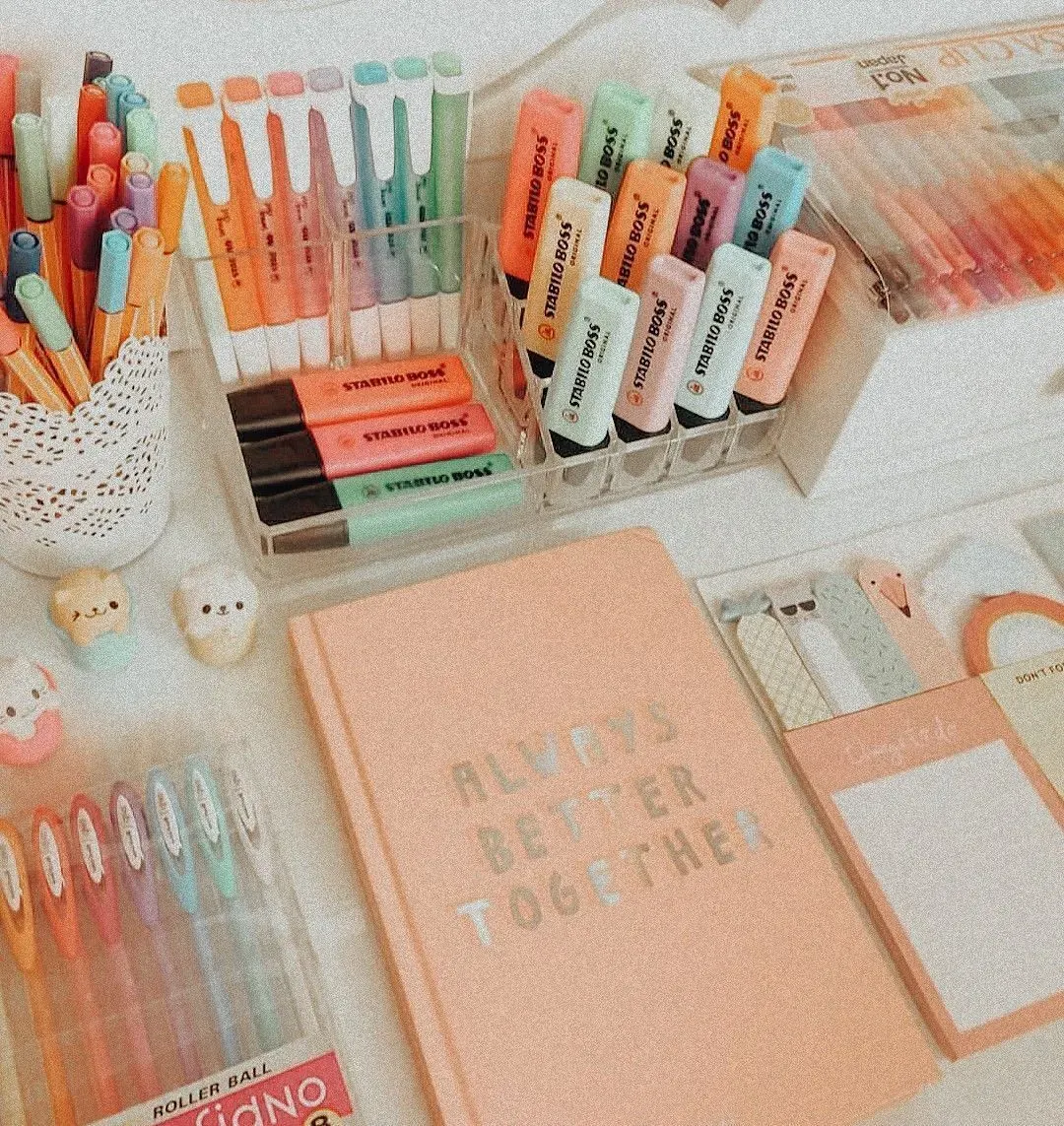 8214754384471-wn4gceat94qd3rehqlvqoo-stationery collection background image